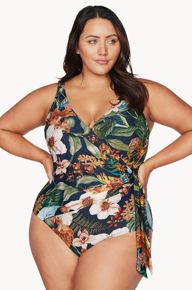 Into The Saltu Hayes D/DD Cup One Piece