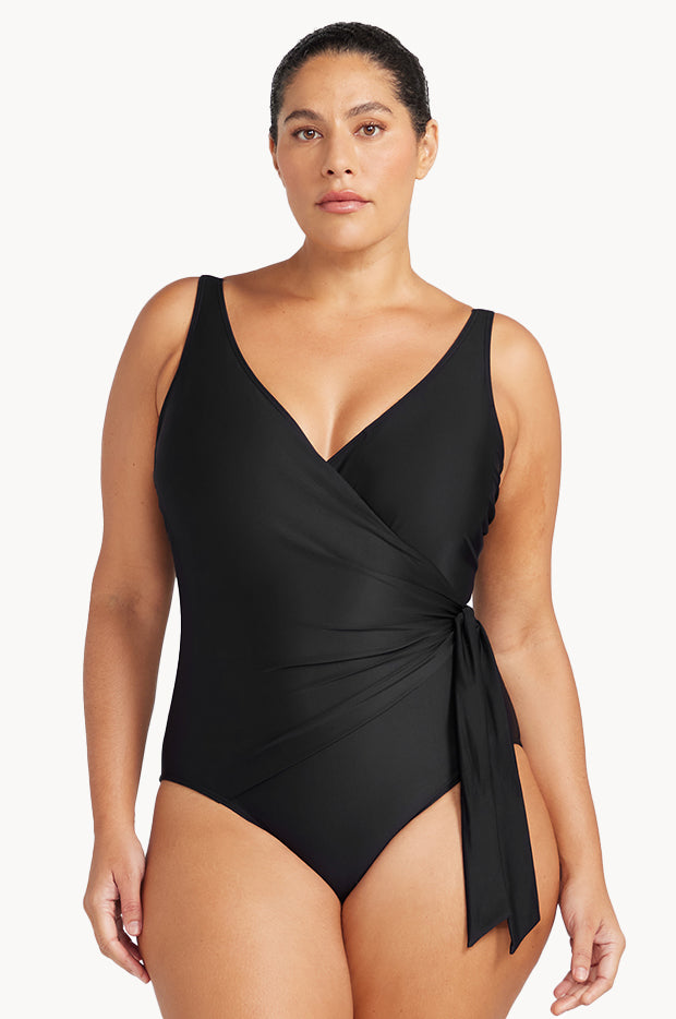 Bra sized fashion swimwear one piece