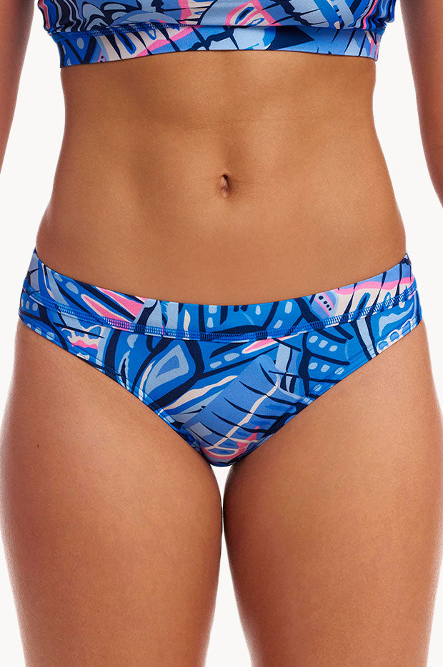 Soaring Hi Sports Brief