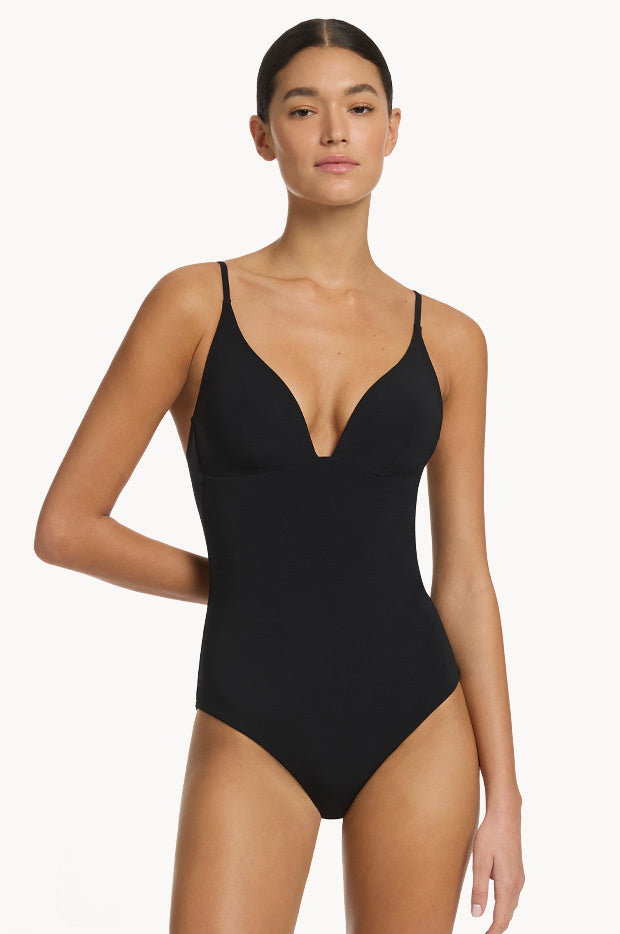 Jetset Moulded Halter