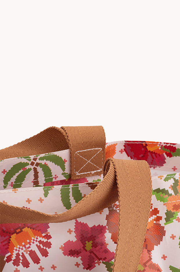 Hibiscus Retreat Beach Bag