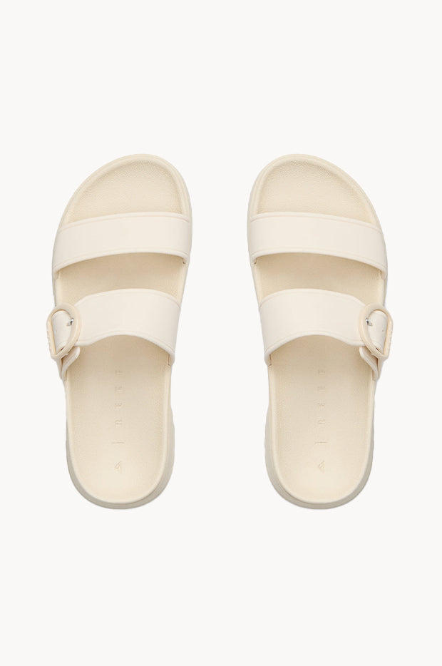 Vista Capri Slide