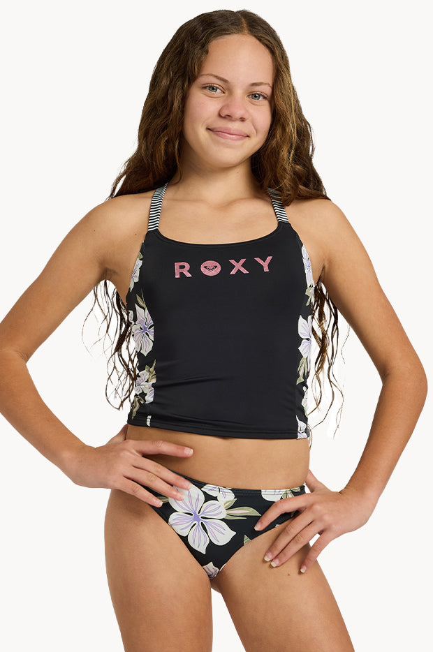 Girls Of The Pacific Singlet Set