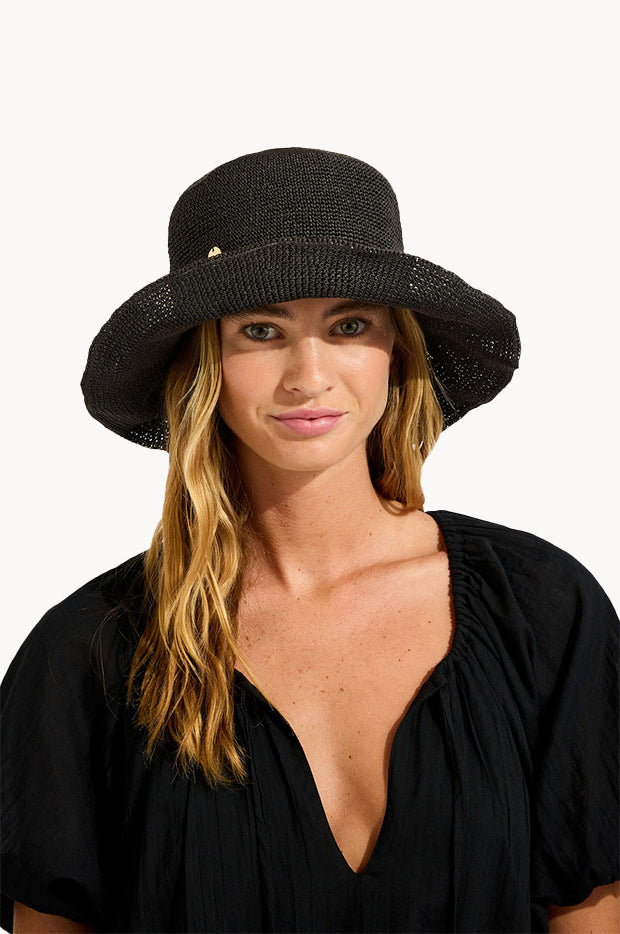 Packable Raffia Bucket Hat