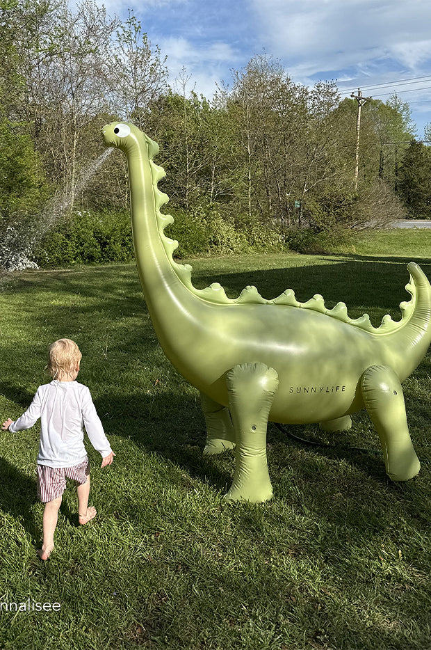 Dino Giant Sprinkler