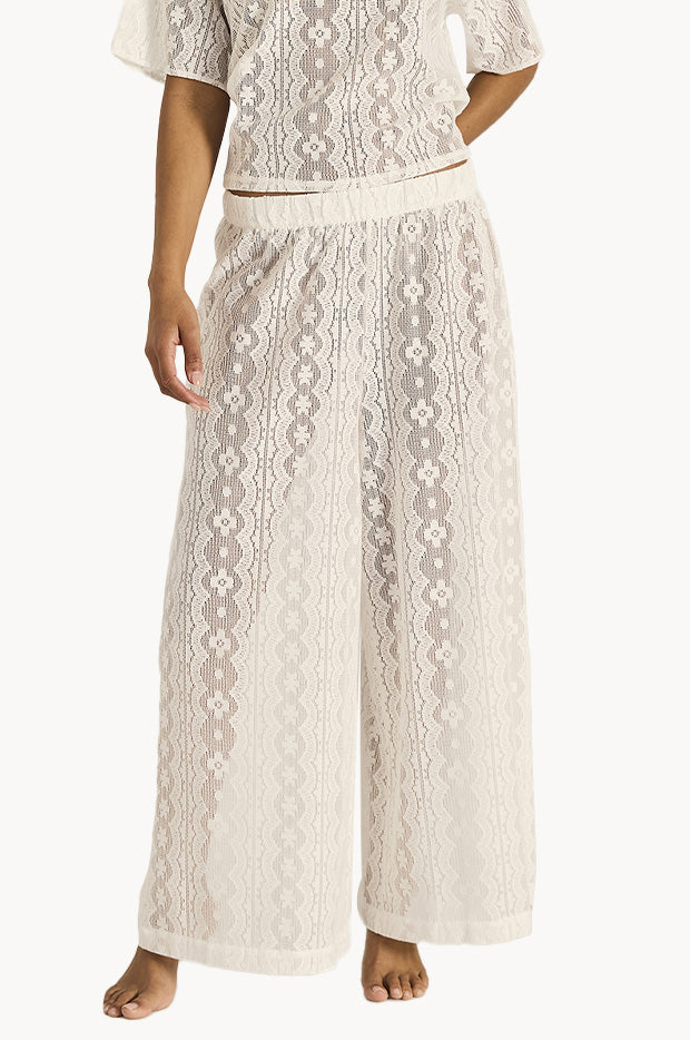 Azura Leonora Pant