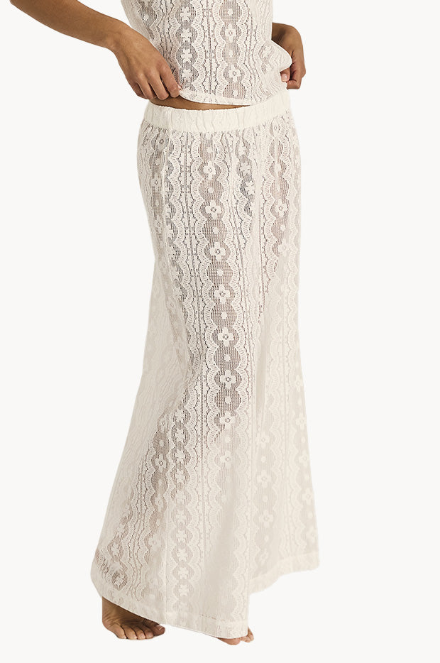 Azura Leonora Pant