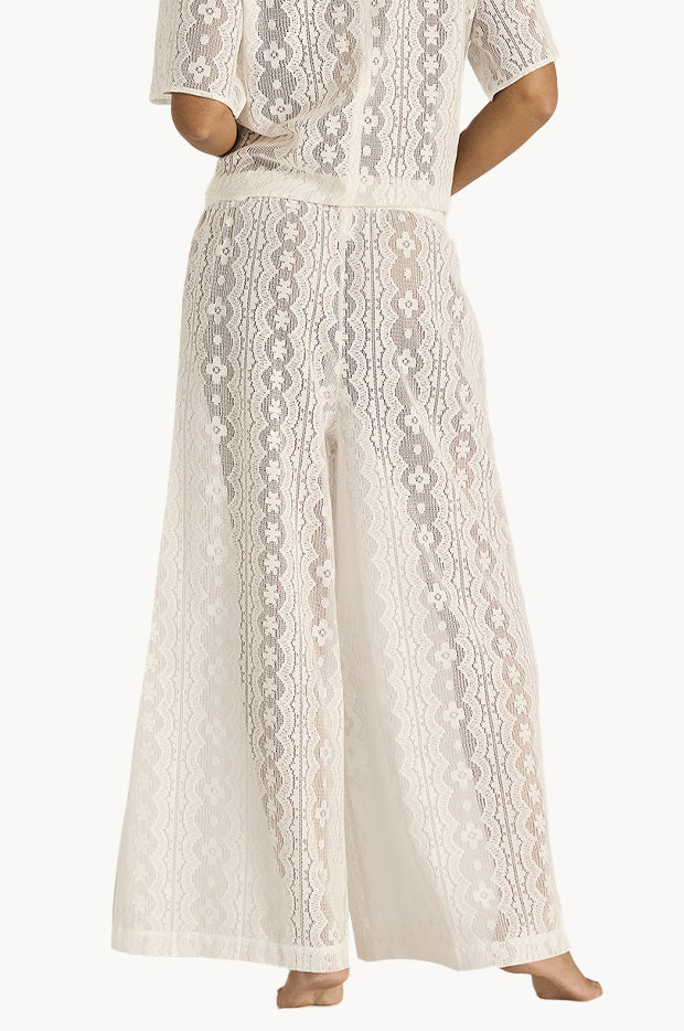 Azura Leonora Pant